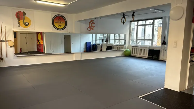 Sala de treino da Munich Capoeira